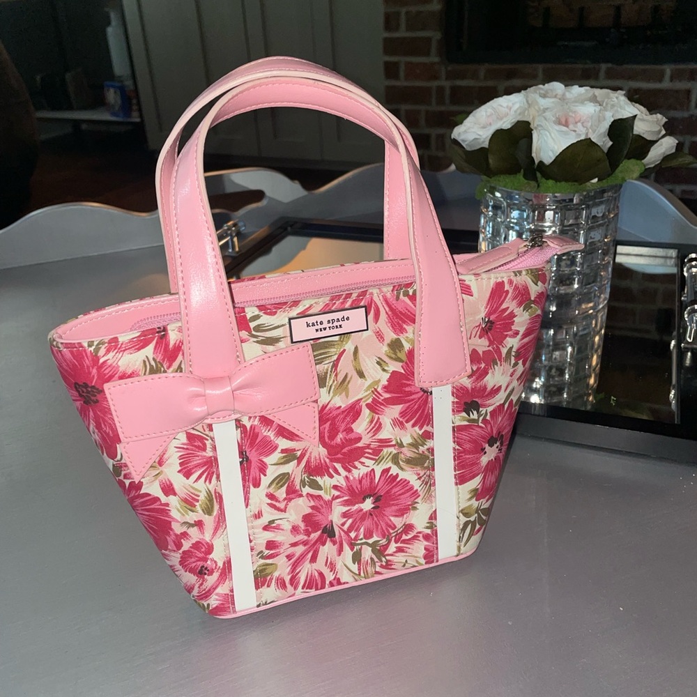 SOLD • NWOT Kate Spade small spring floral handbag